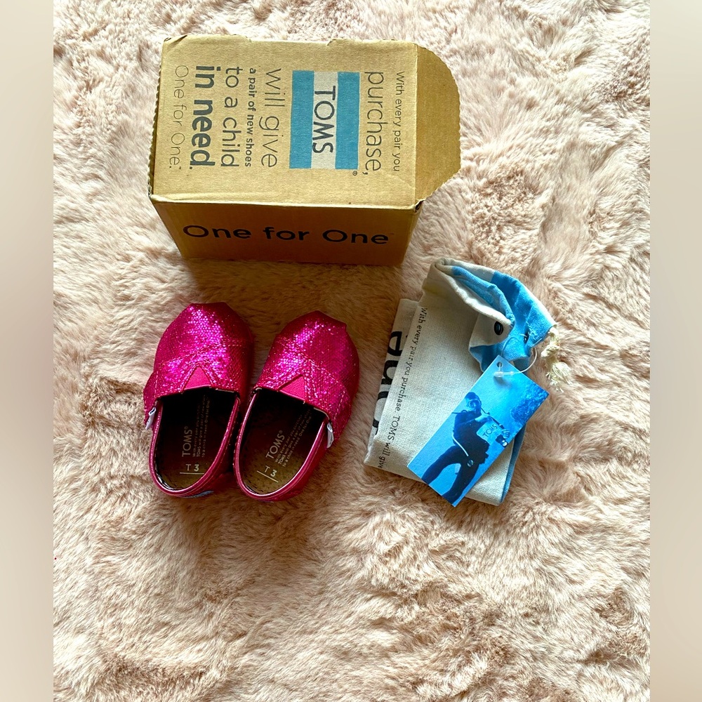 TOMS- Classic Toddler Shoes